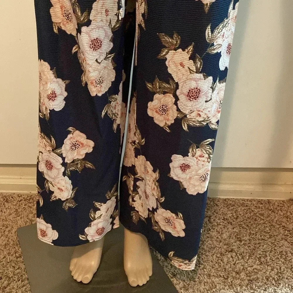 Trixxi jumpsuit, size small blue floral, shirt sleeve - Picture 5 of 10